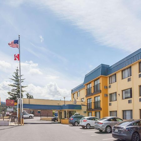 Days Inn By Wyndham Bellingham Wa Екстериор снимка