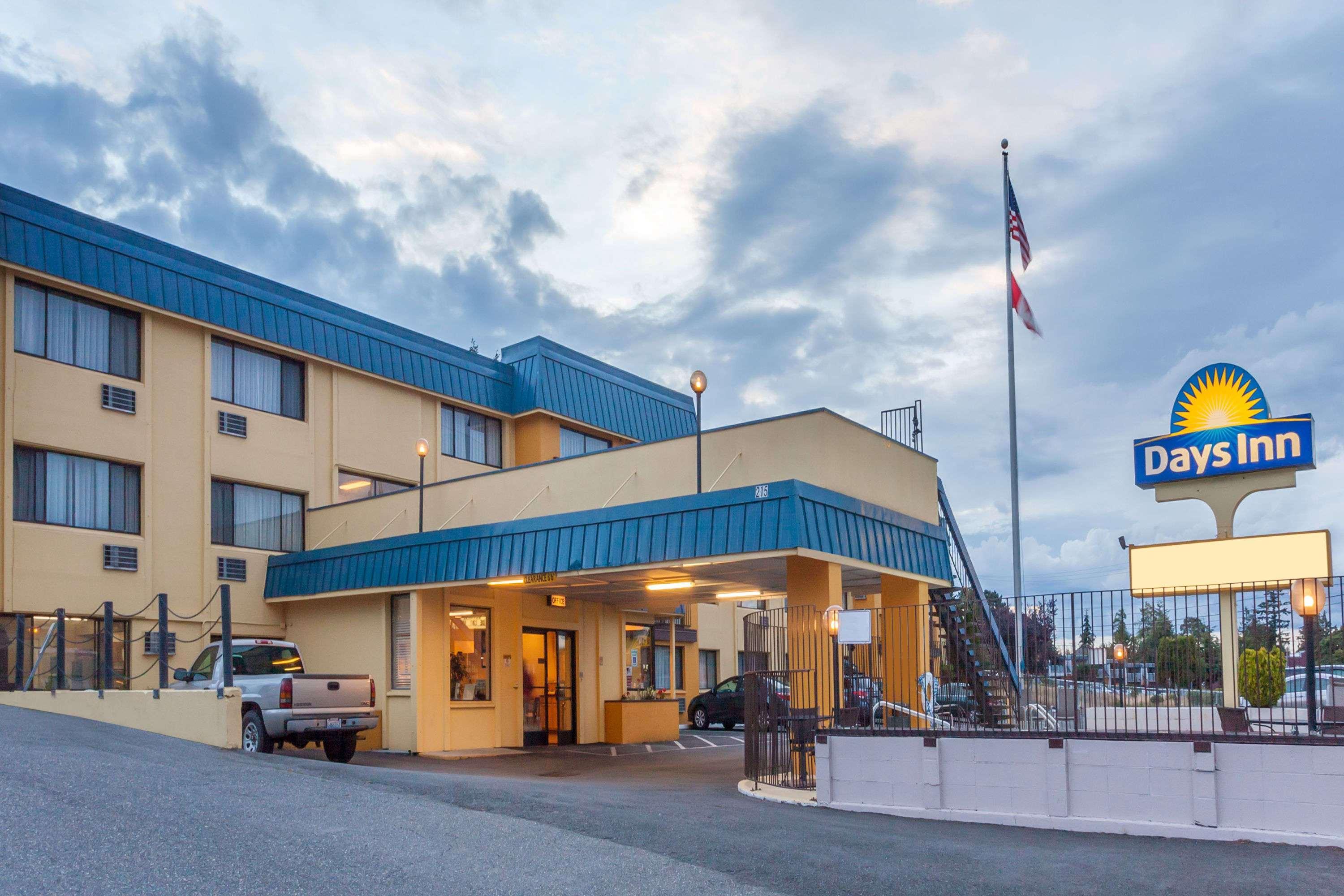 Days Inn By Wyndham Bellingham Wa Екстериор снимка